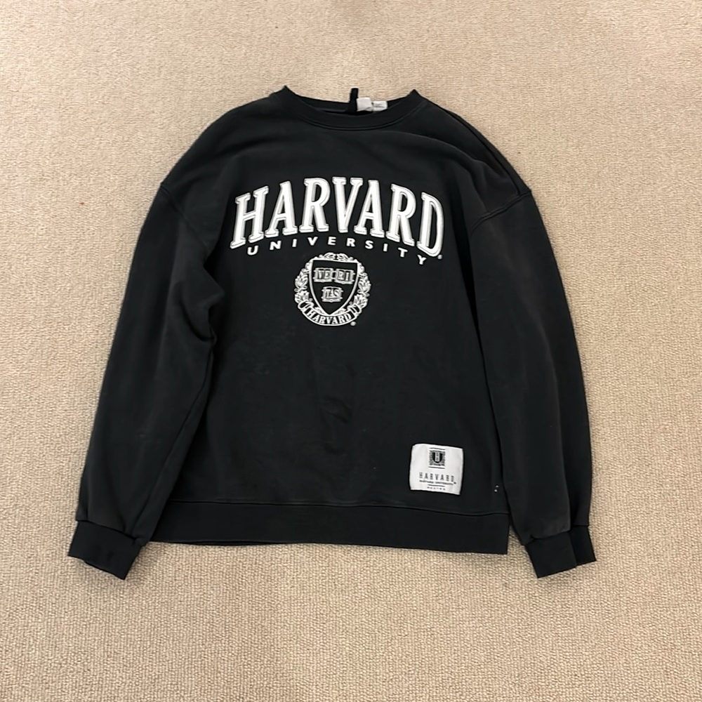 Harvard University sweatshirt in charcoal gray in size Medium.